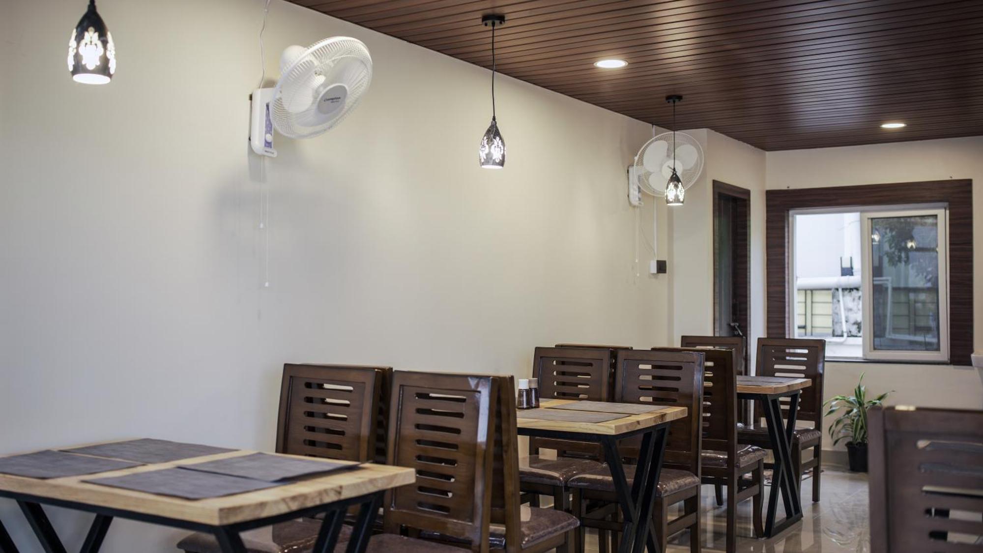 Radhe Suites Hyderabad Exterior foto